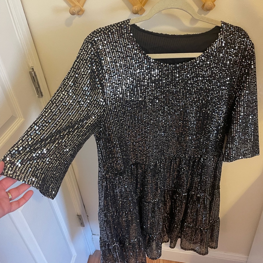 Eras Tour outfit! Short sleeve baby doll dress from Amazon, size XL. Runs small